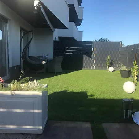 Hedonist-luxury 2 Bedroom With Private Hot Tub, Garden And Free Parking * Trogir