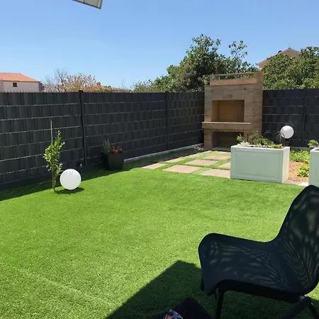 Hedonist-luxury 2 Bedroom With Private Hot Tub, Garden And Free Parking Apartmán