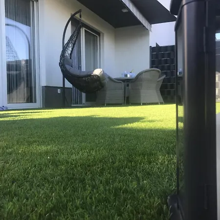 Hedonist-luxury 2 Bedroom With Private Hot Tub, Garden And Free Parking Trogir