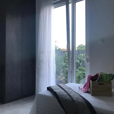 Apartmán Hedonist-luxury 2 Bedroom With Private Hot Tub, Garden And Free Parking